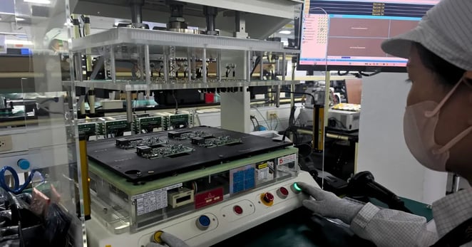 Uses a platform capable of testing four PCBs simultaneously, quadrupling the throughput of standard equipment.
