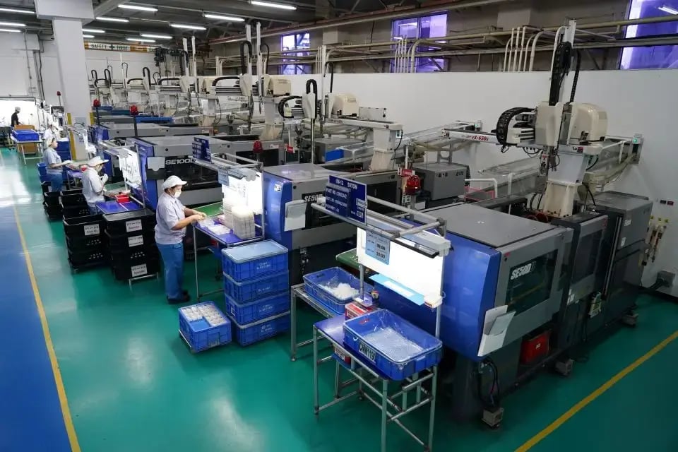 Plastic injection _ Tohoku Solutions capbilities